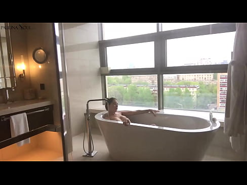 ❤️ Enorme babe die hartstochtelijk haar poesje aftrekt in de badkamer ❤️ Porno fb at us ❌❤